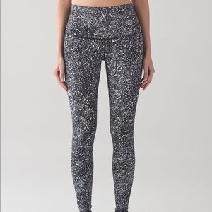 Lululemon Wonder Under Black & White Speckled